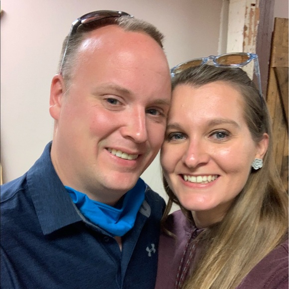 MEET YOUR POSHER - Megan - Picture 2 of 5